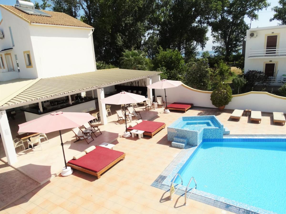 Oasis Beach Club Kávos Eksteriør billede