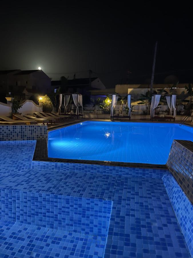 Oasis Beach Club Kávos Eksteriør billede