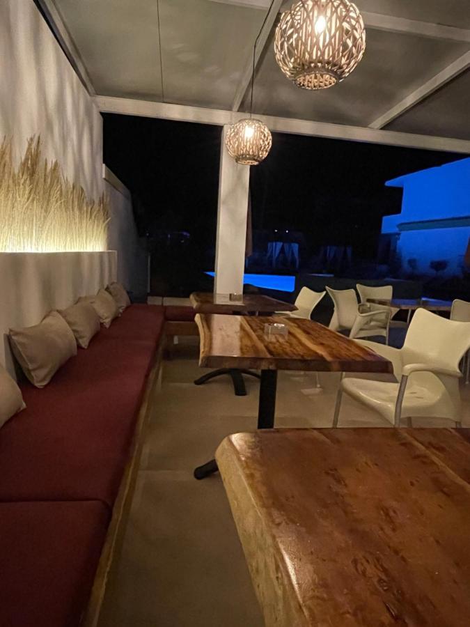 Oasis Beach Club Kávos Eksteriør billede