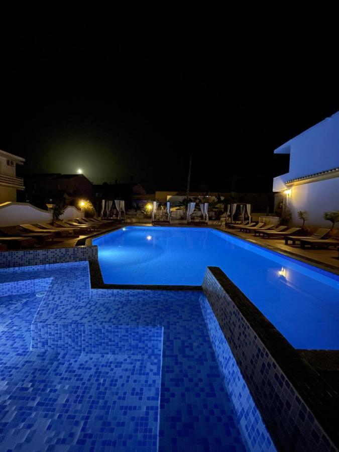 Oasis Beach Club Kávos Eksteriør billede