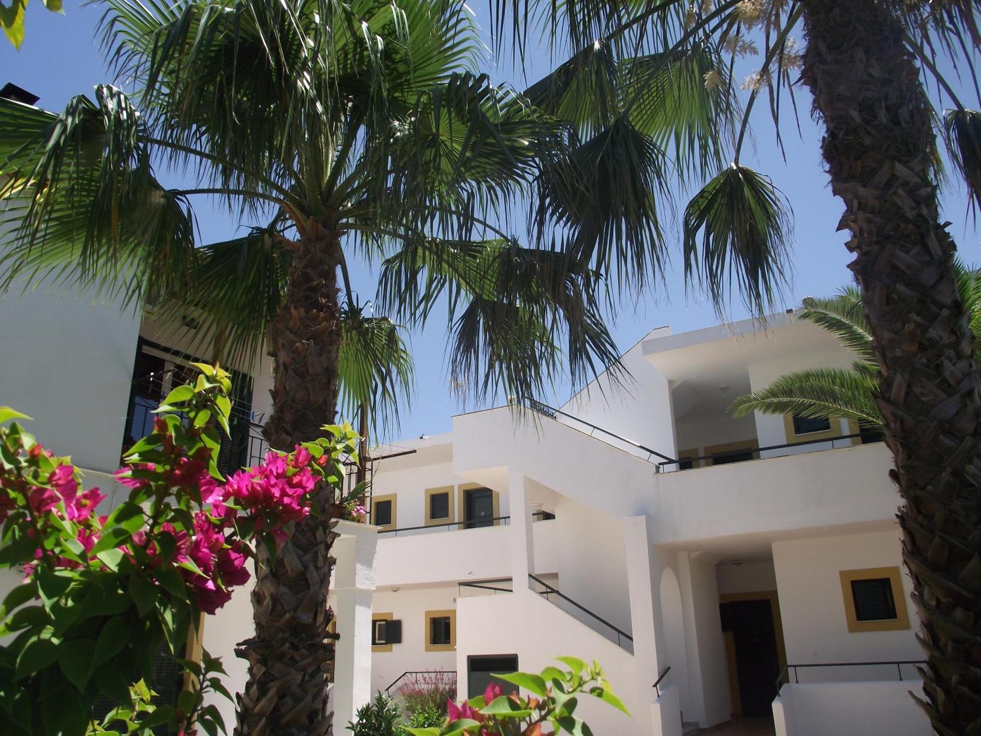 Oasis Beach Club Kávos Eksteriør billede